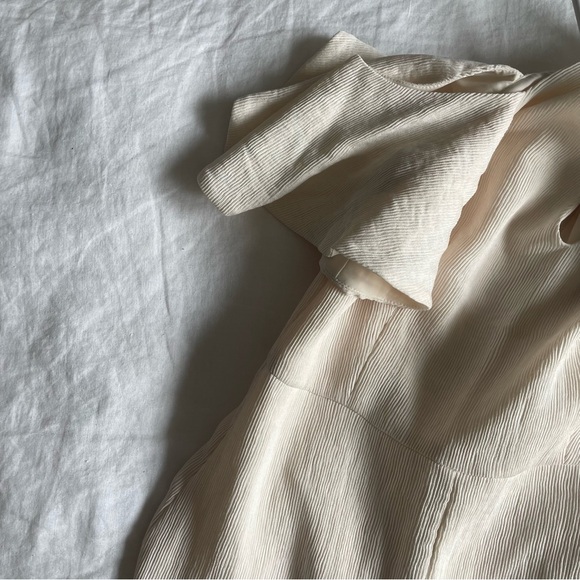 Club Monaco Ivory Lenera Cold Shoulder 70s Inspired Wide Leg Jumpsuit - Picture 11 of 16